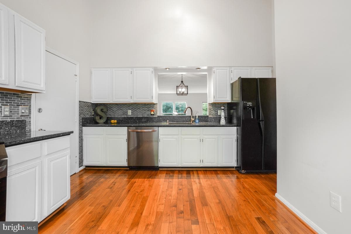 9 Fairdale Court photo 6