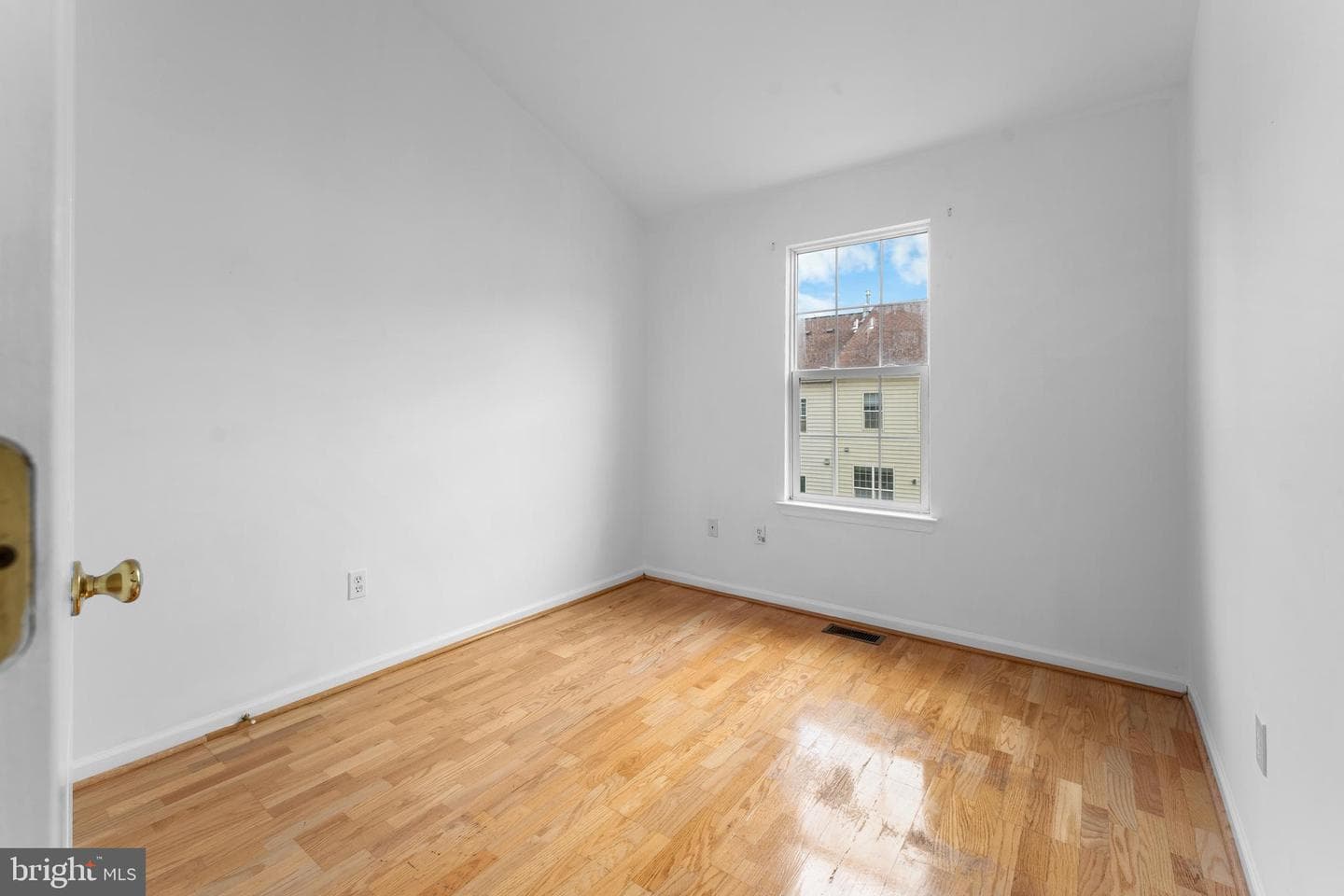 9443 Fields Road photo 23