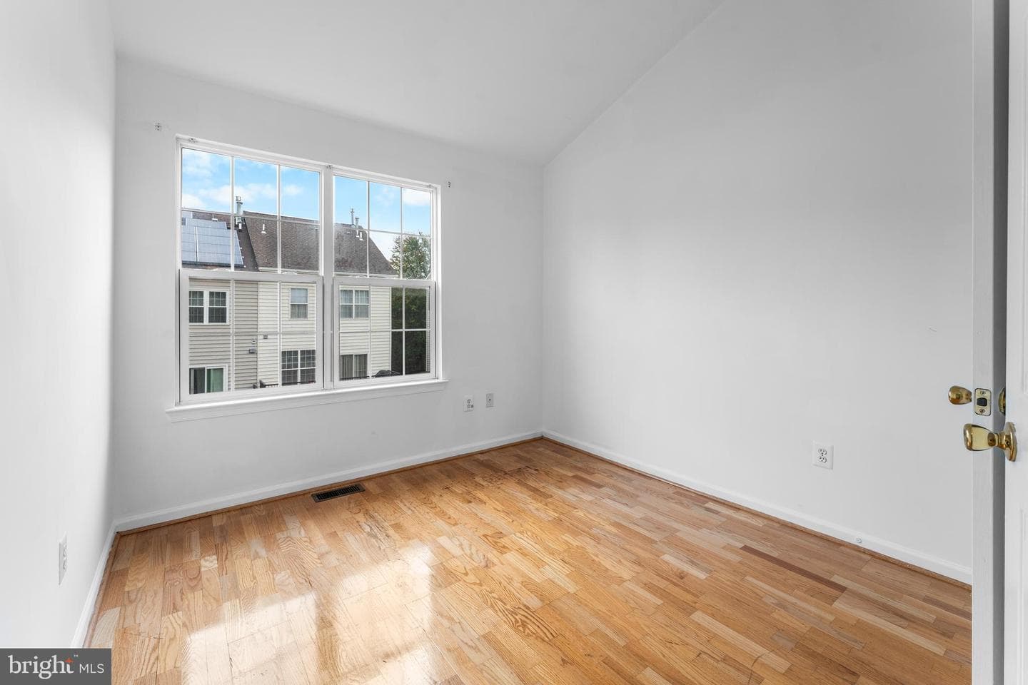 9443 Fields Road photo 24