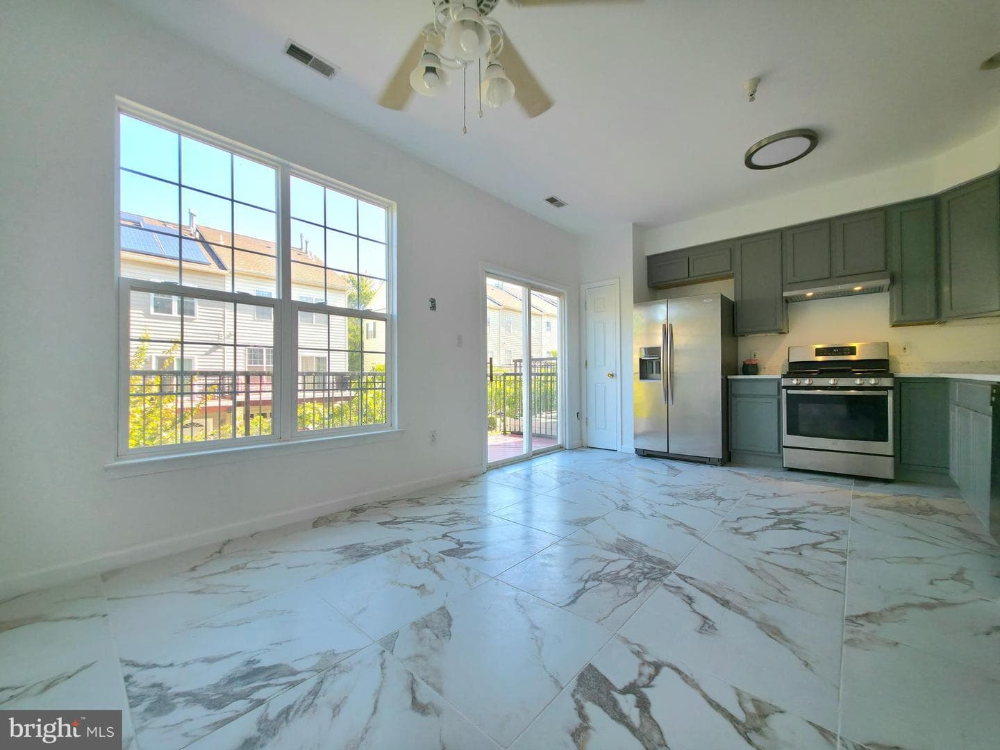 9443 Fields Road photo 7