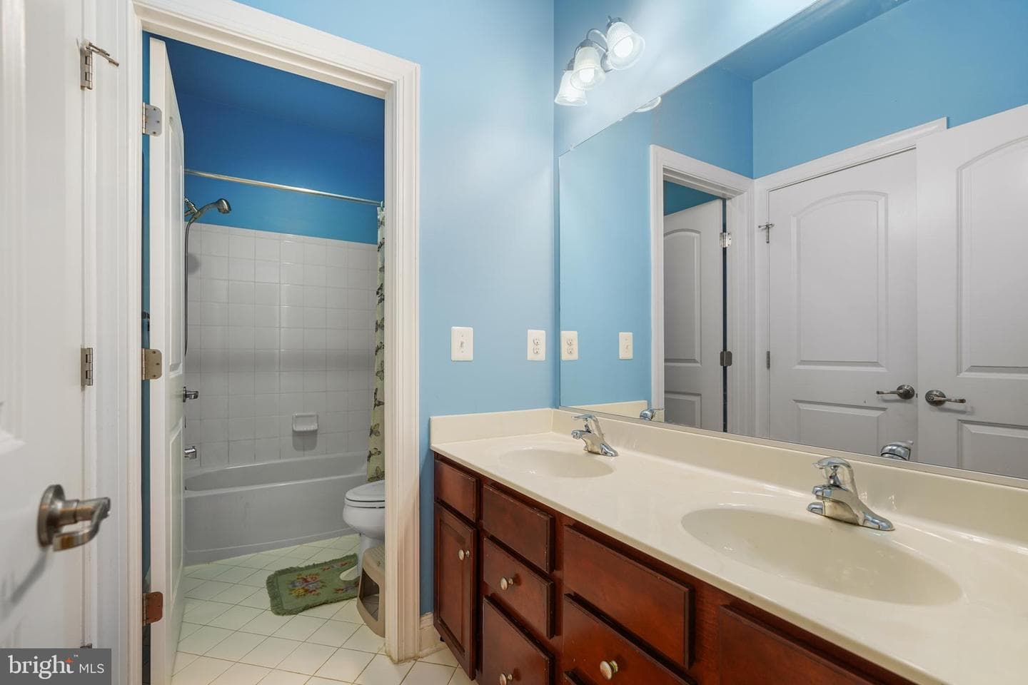 23105 Roberts Tavern Drive photo 34