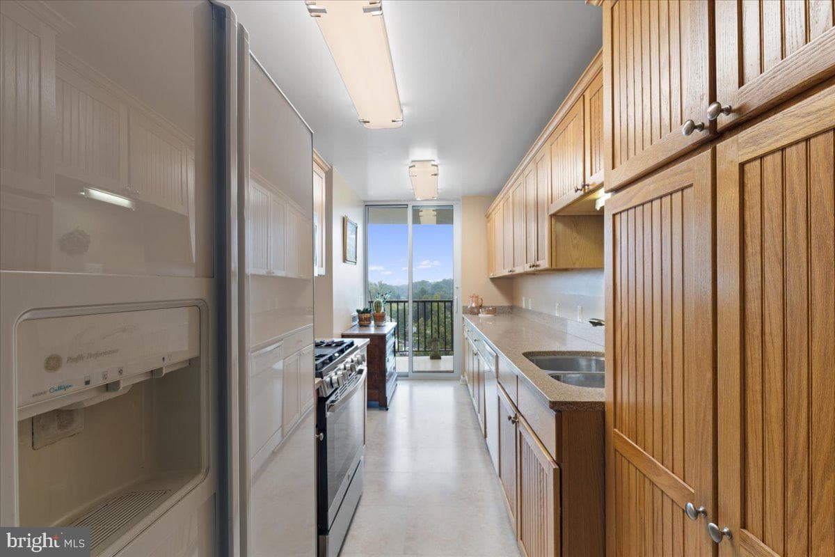 3333 University Boulevard W #1101 photo 13