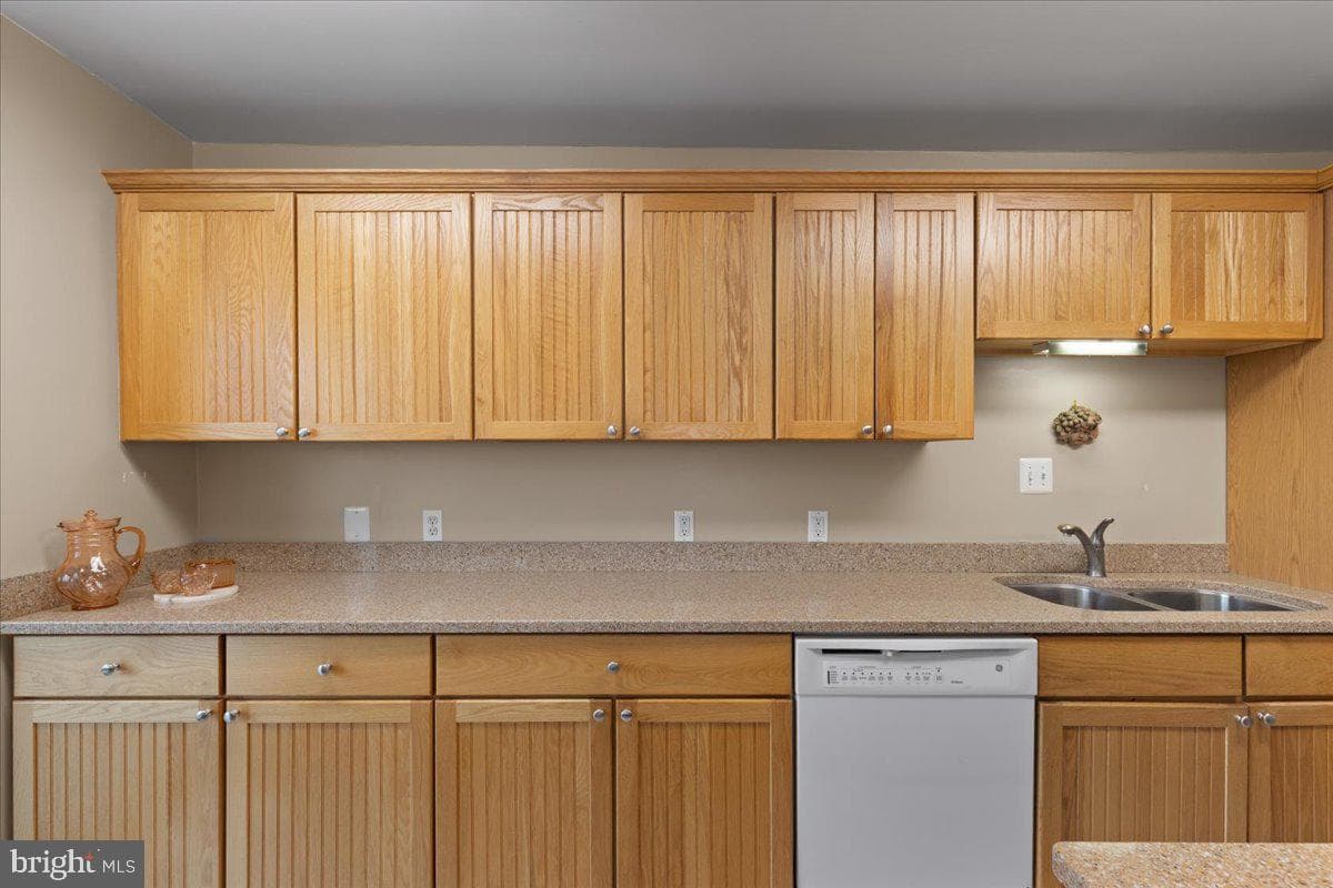3333 University Boulevard W #1101 photo 14