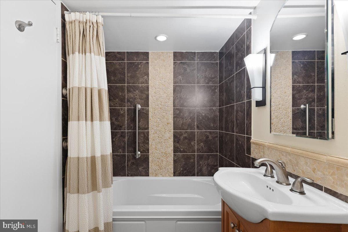 3333 University Boulevard W #1101 photo 28