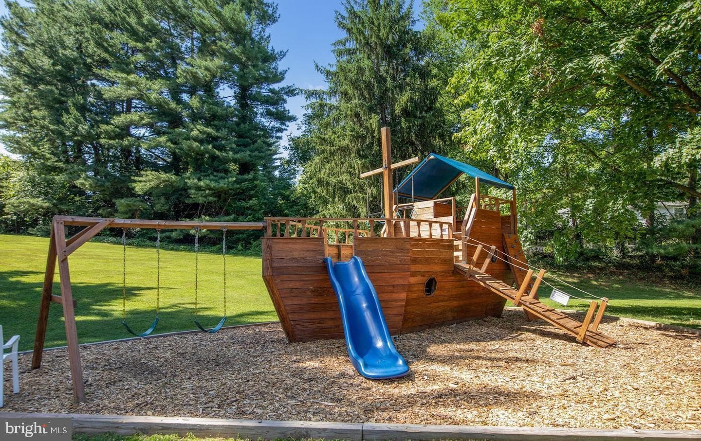 2 Broomall Court photo 41