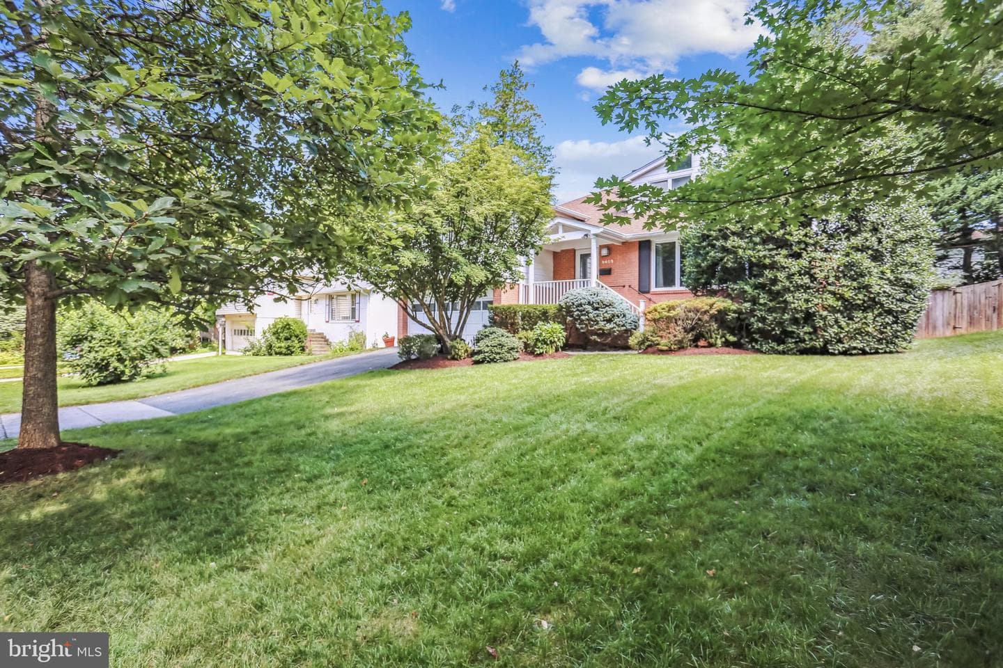 9409 Linden Avenue photo 2