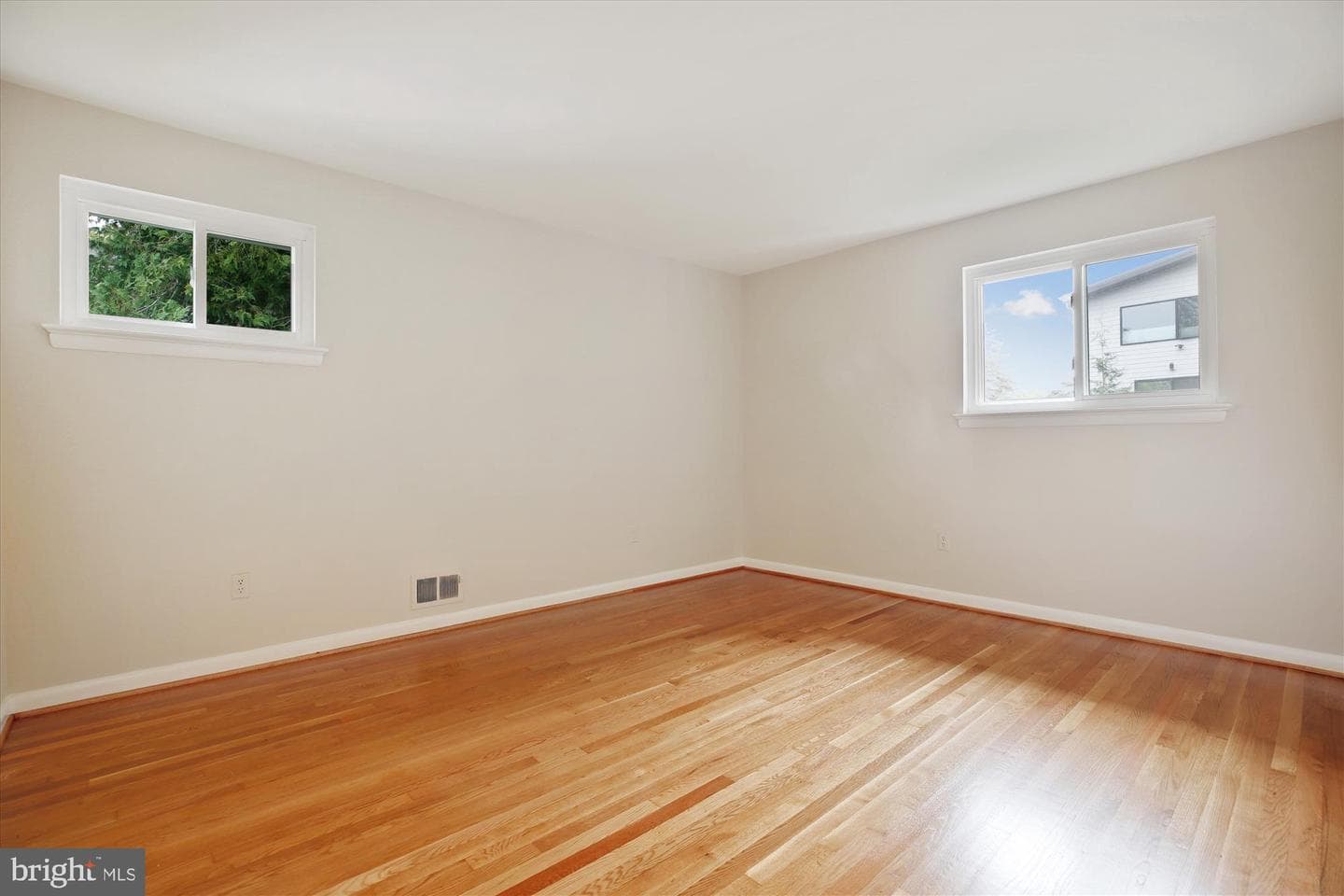 9409 Linden Avenue photo 37