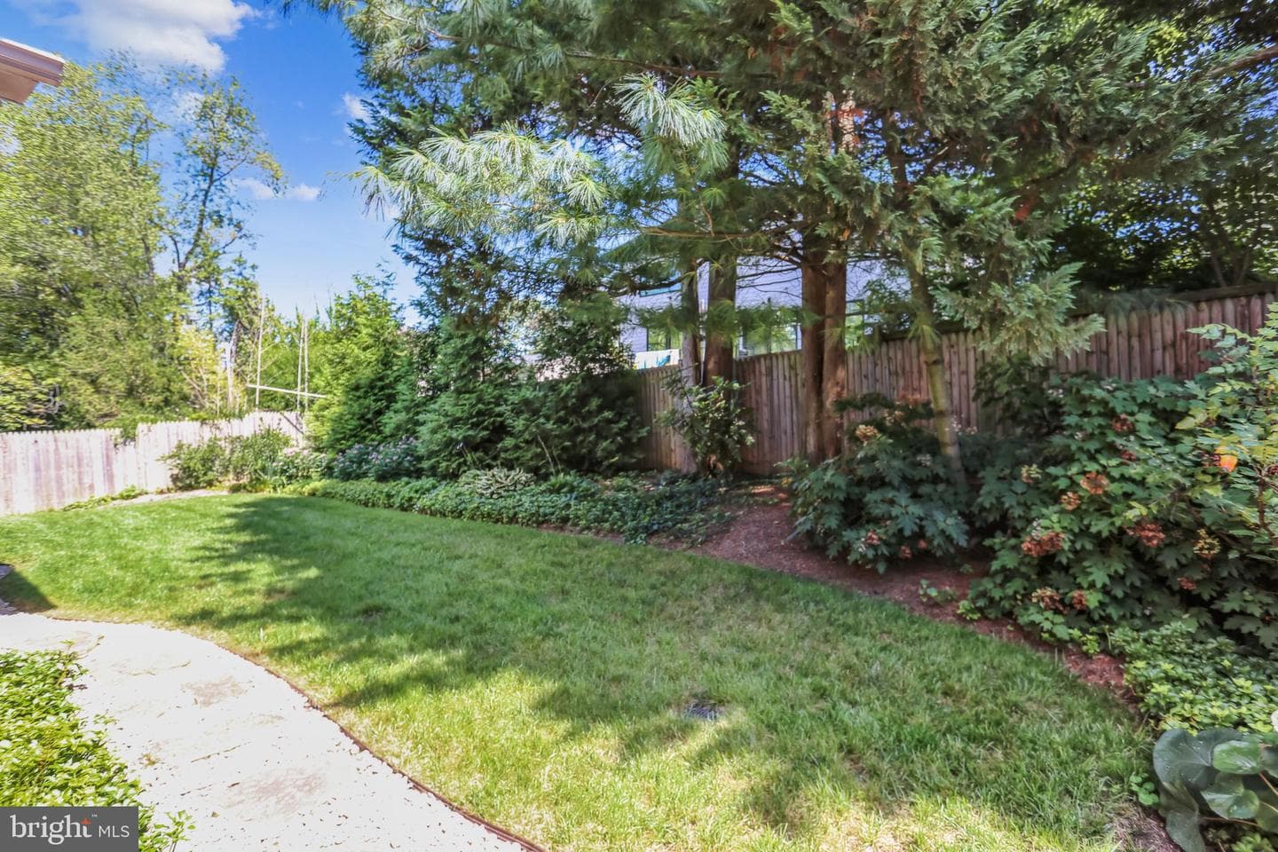9409 Linden Avenue photo 47