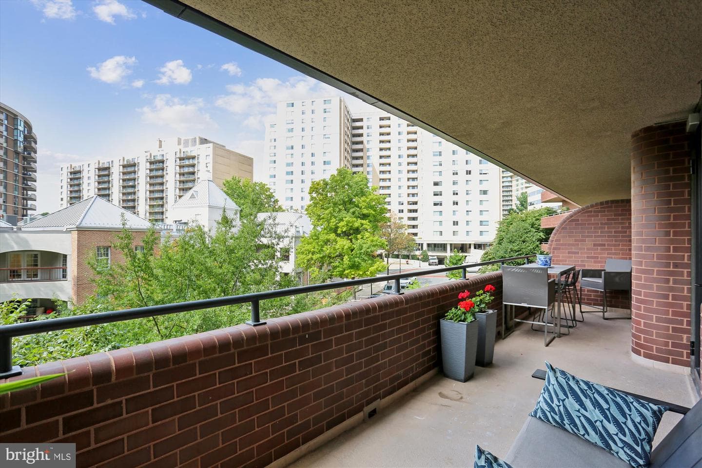 4550 N Park Avenue N #208 photo 4