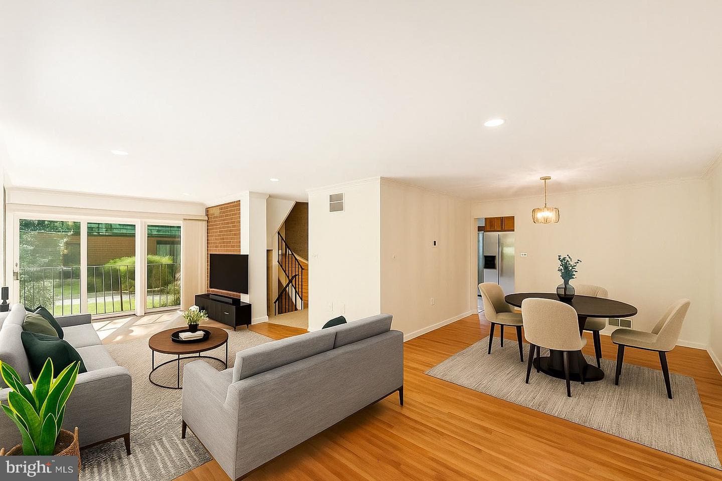 10761 Deborah Drive photo 2