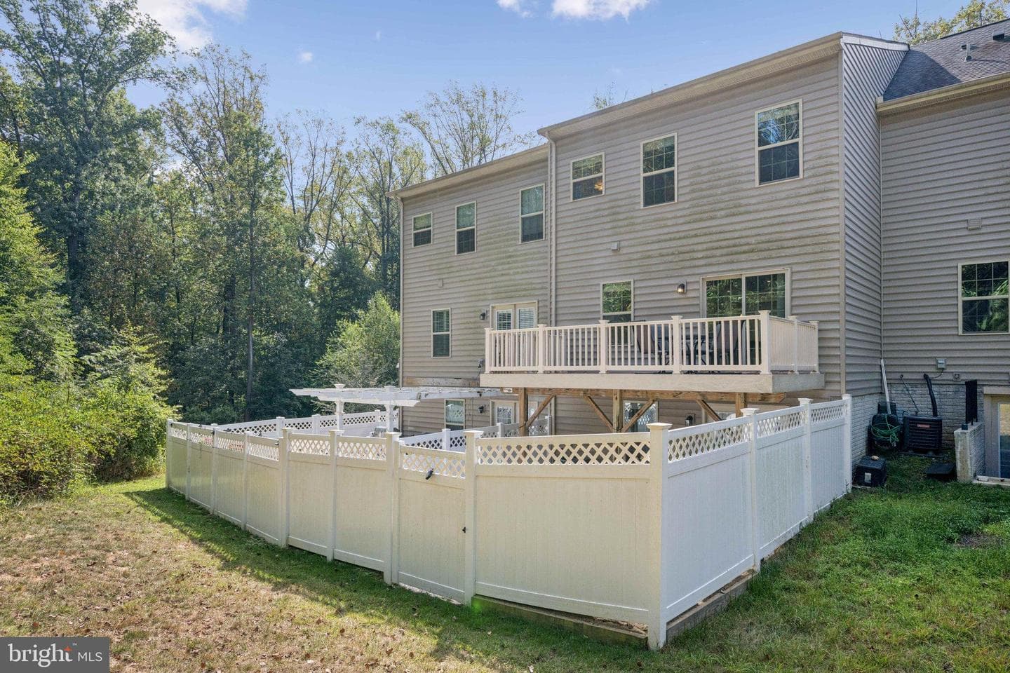 1738 Whitehall Drive photo 4