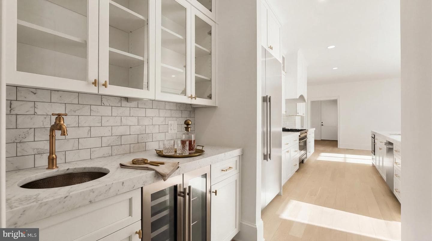 7611 Fairfax Road photo 10