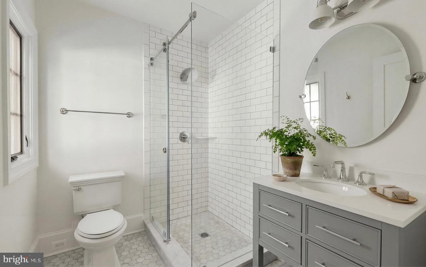 7611 Fairfax Road photo 30