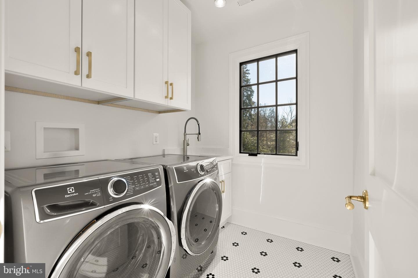 7611 Fairfax Road photo 35