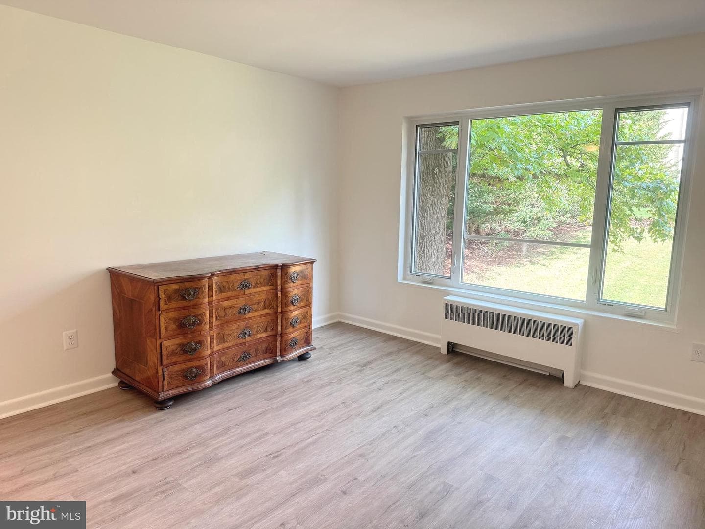 10403 Montrose Avenue #10403 photo 3