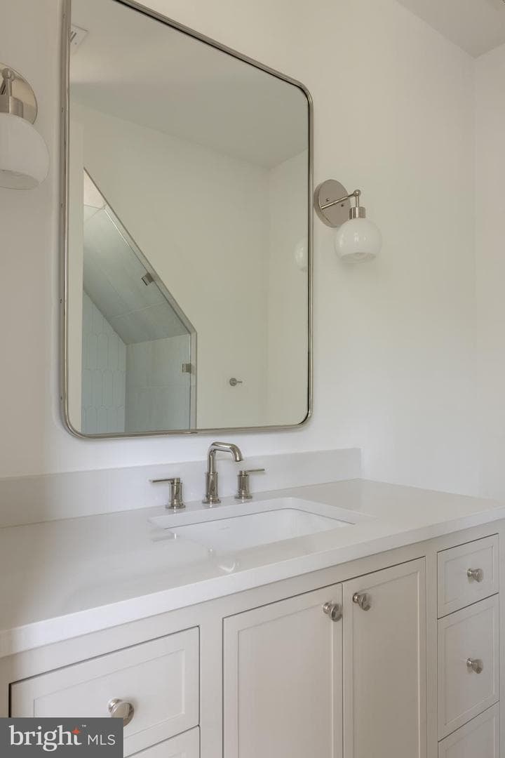 5900 Kennedy Drive photo 39