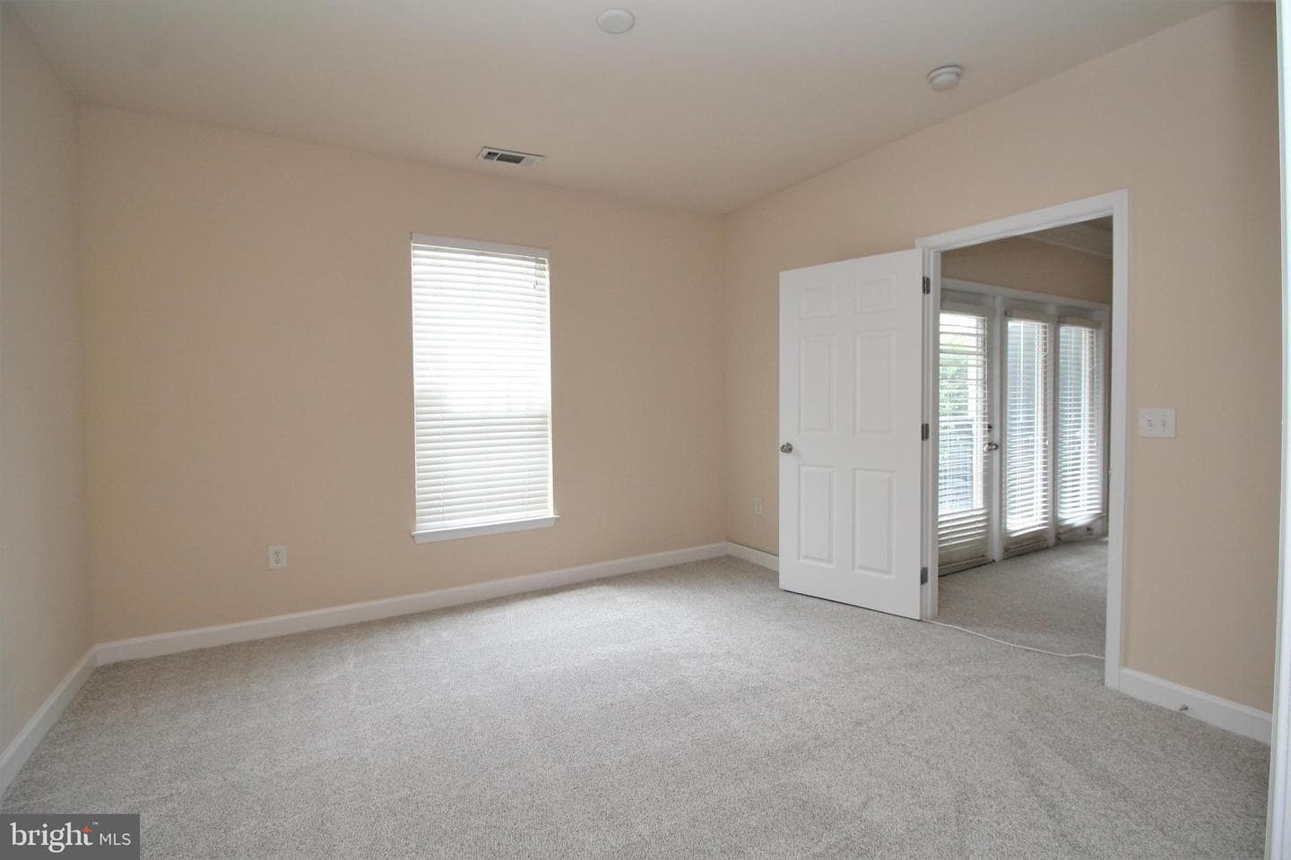 501 Hungerford Drive #137 photo 15