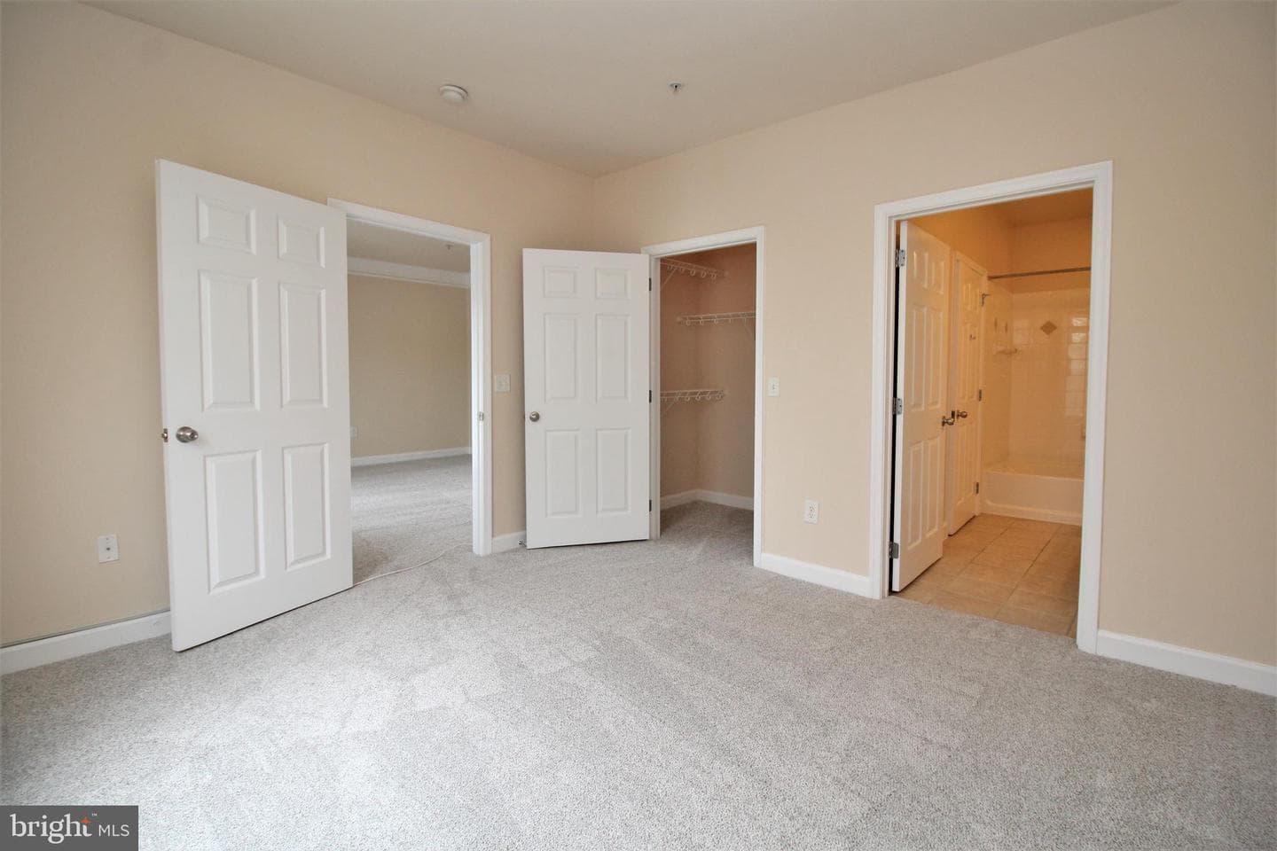 501 Hungerford Drive #137 photo 16
