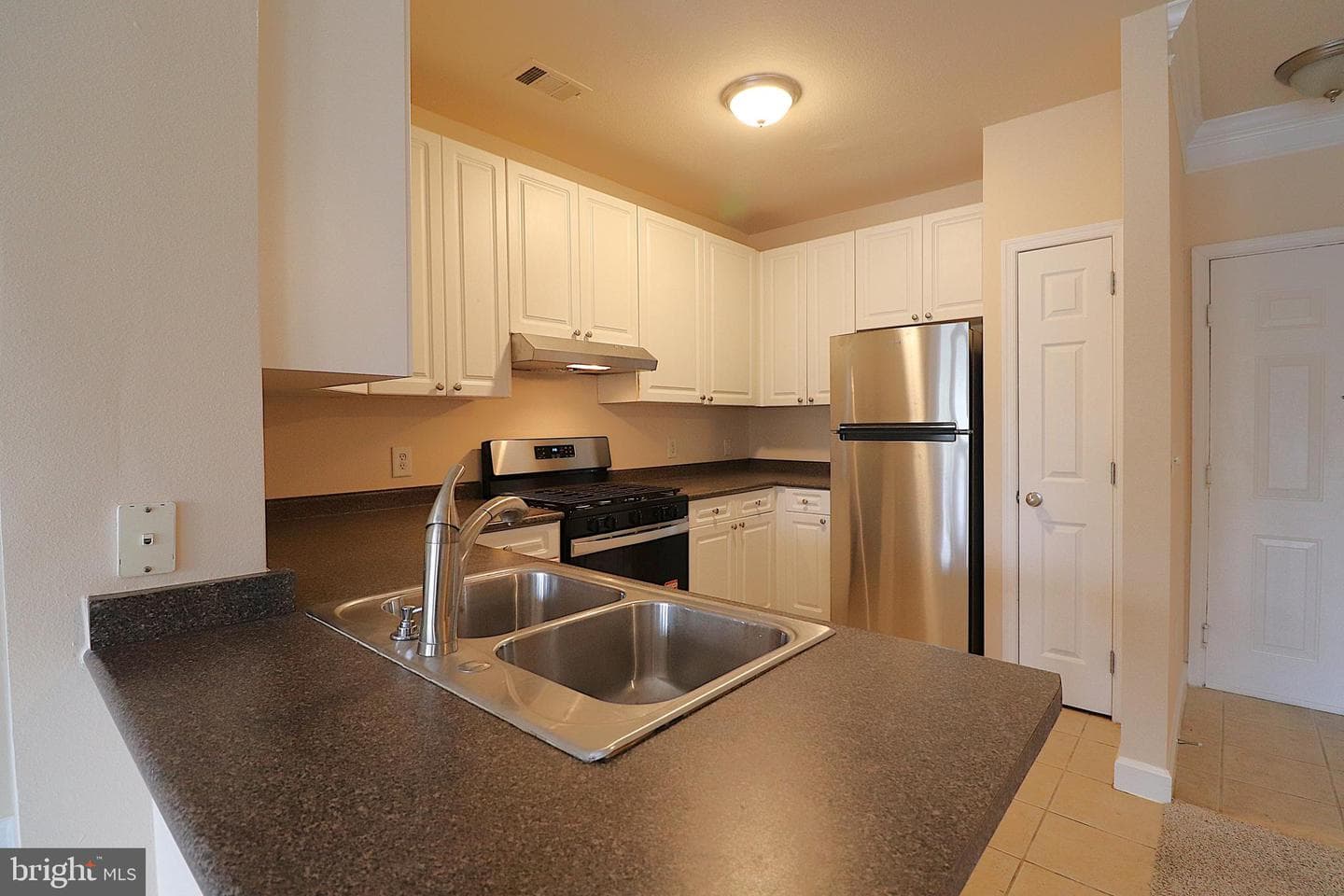501 Hungerford Drive #137 photo 2
