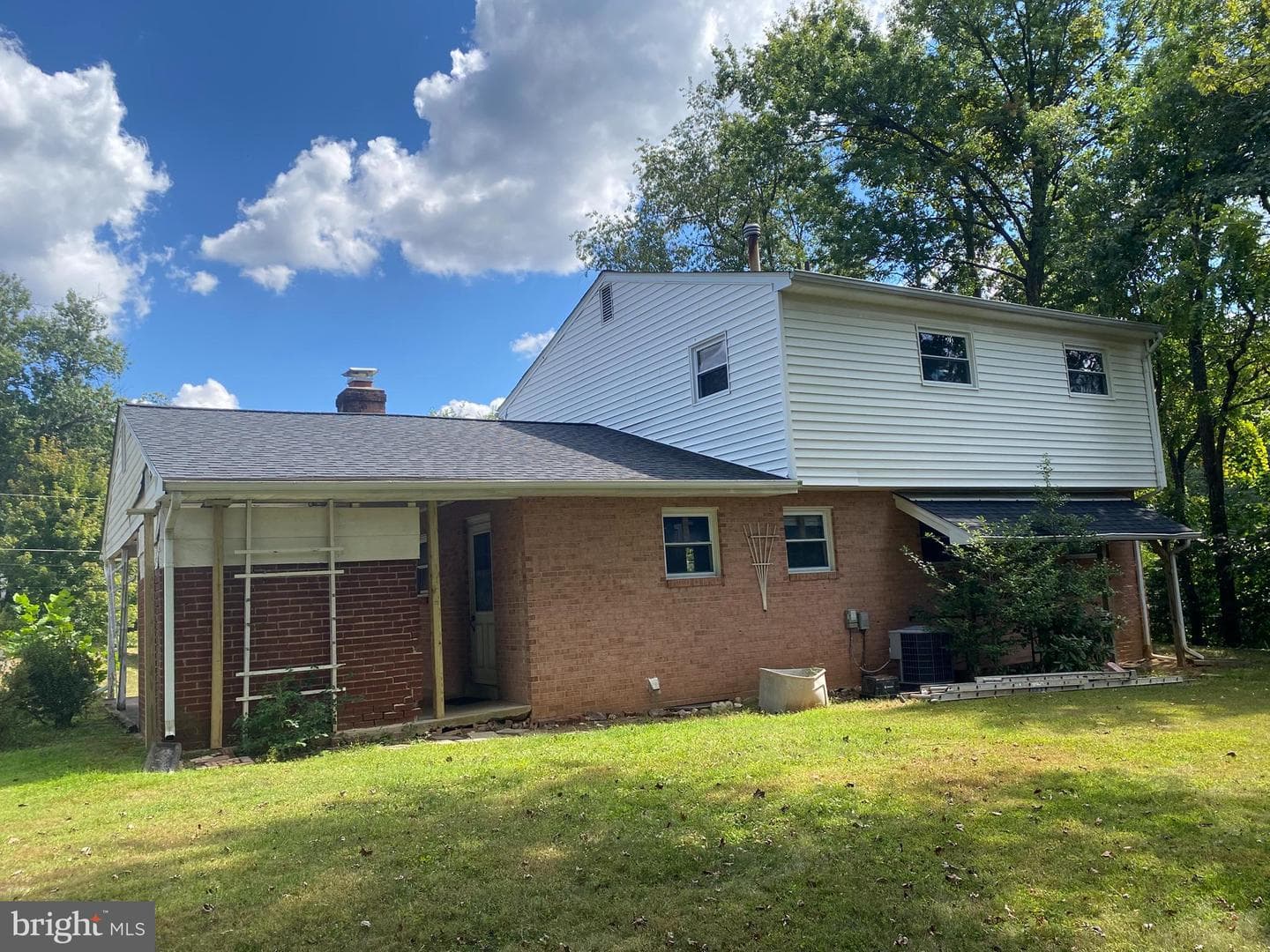 2890 Balmoral Drive photo 4