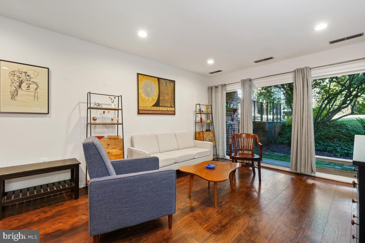 878 College Parkway #101 photo 2