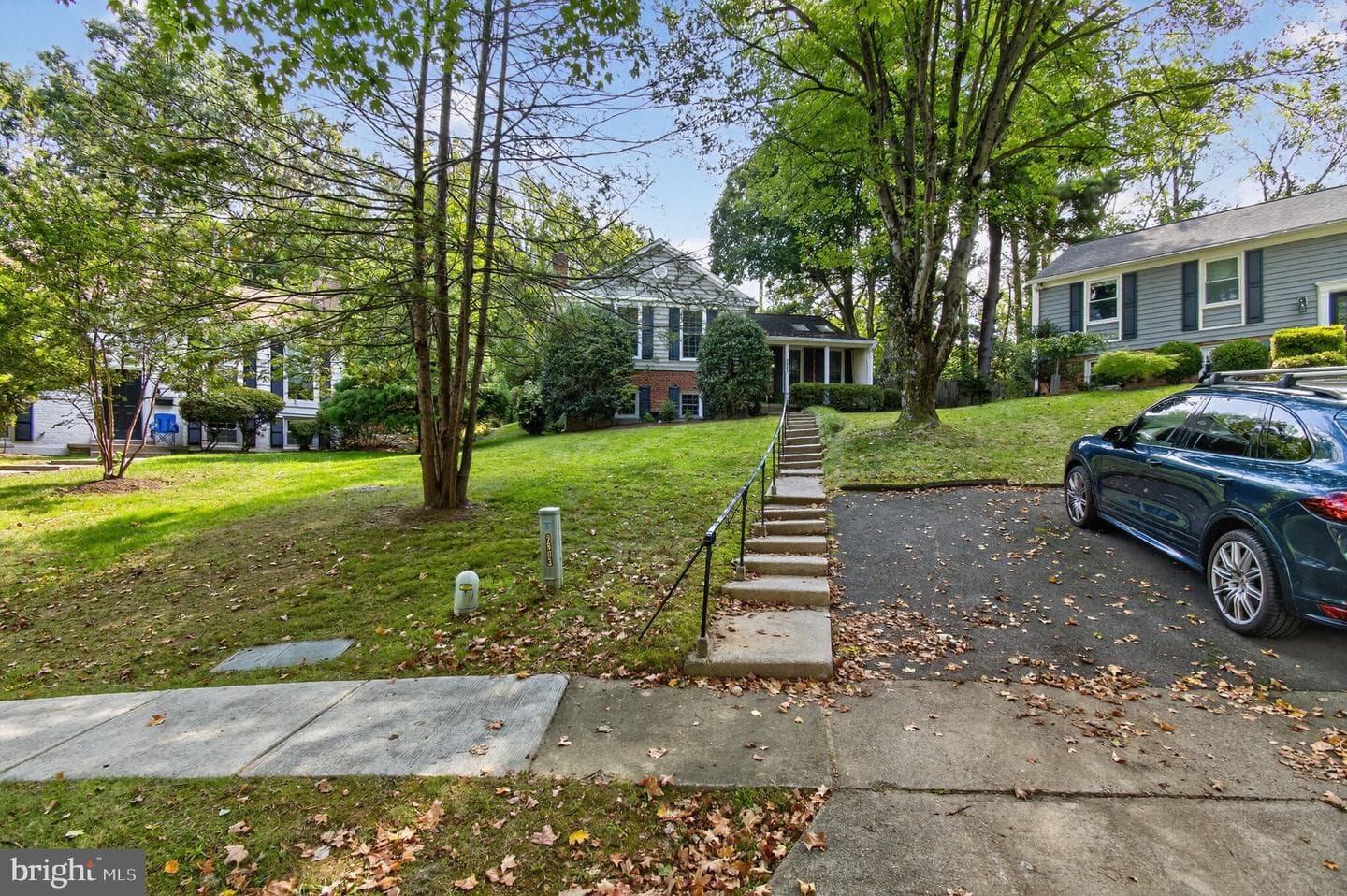 9803 Raleigh Tavern Court photo 2