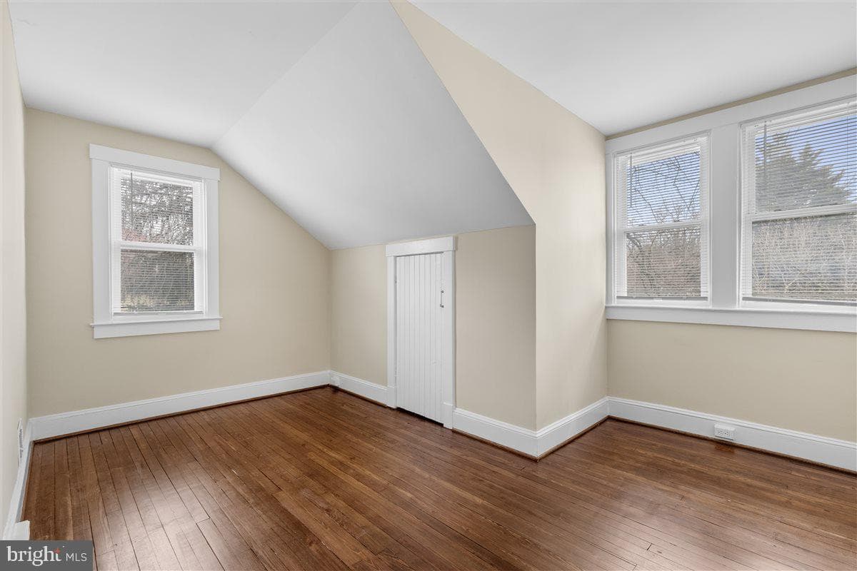 128 Washington Grove Lane photo 20