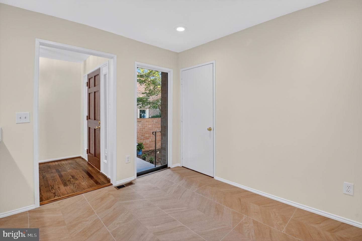 7819 Whiterim Terrace photo 18