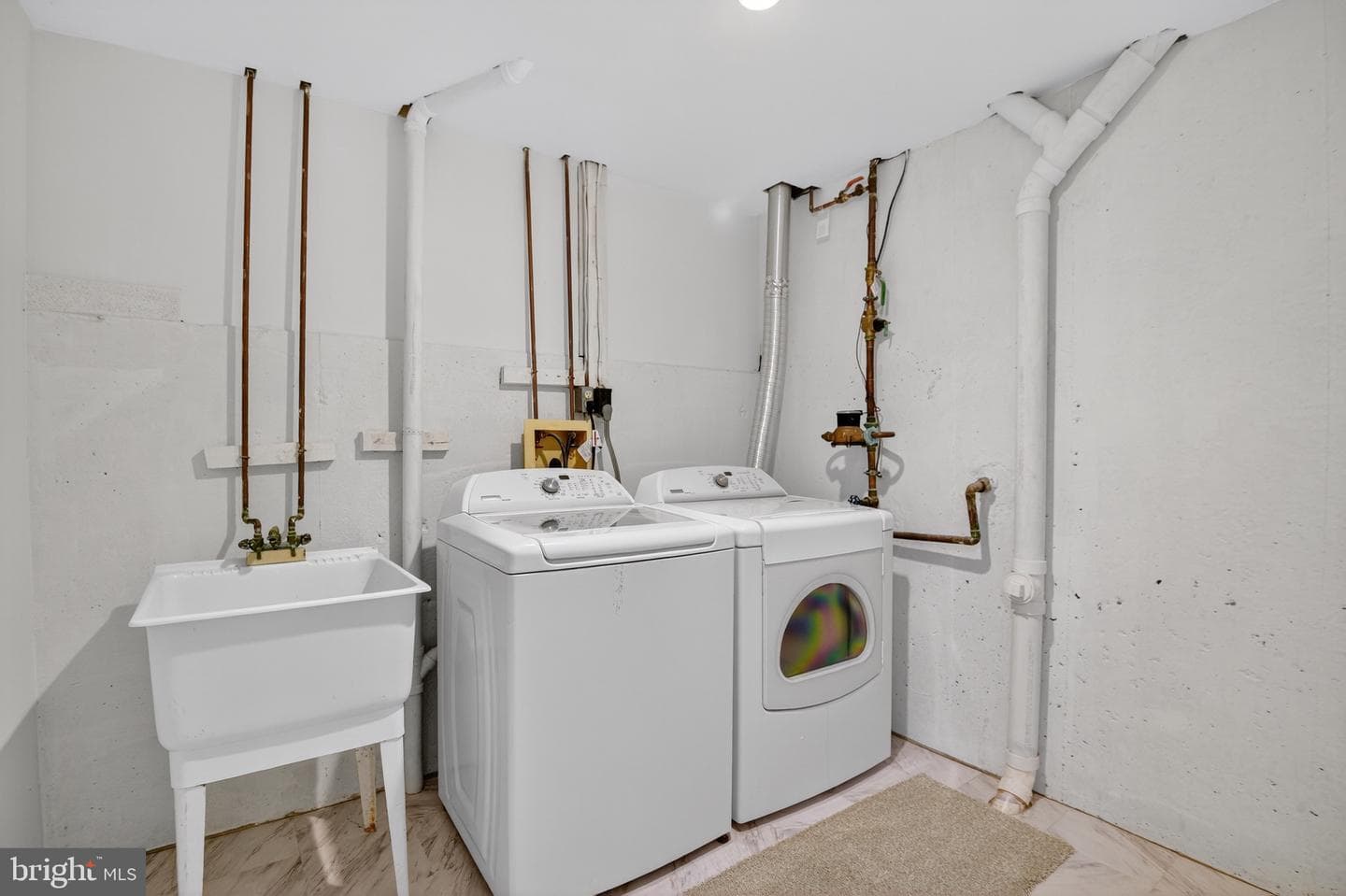 7819 Whiterim Terrace photo 32