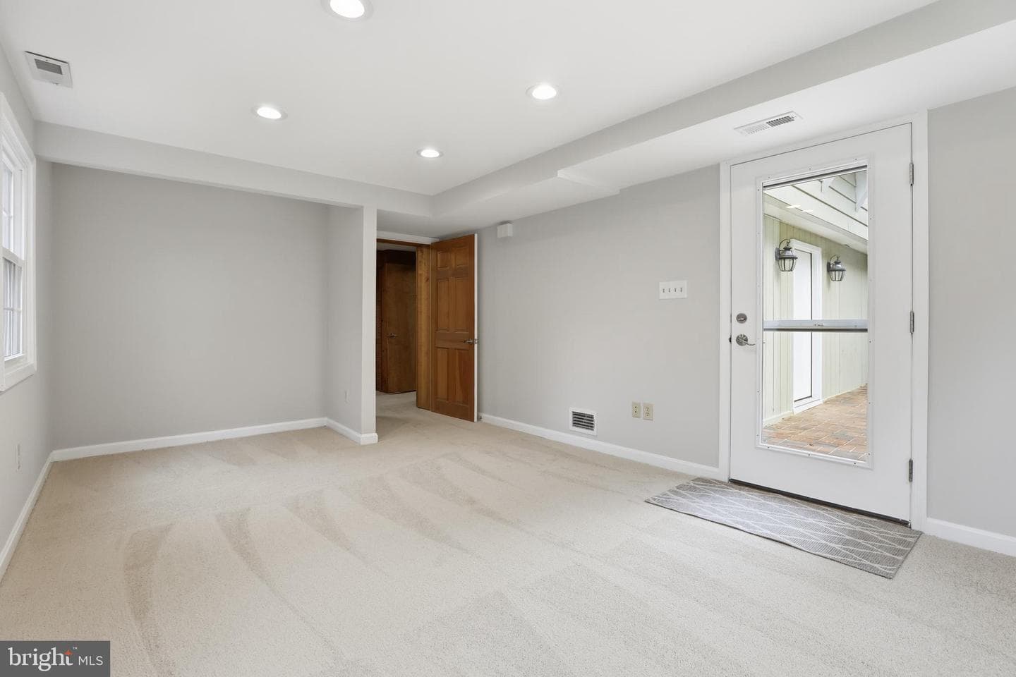 16504 Kipling Road photo 35