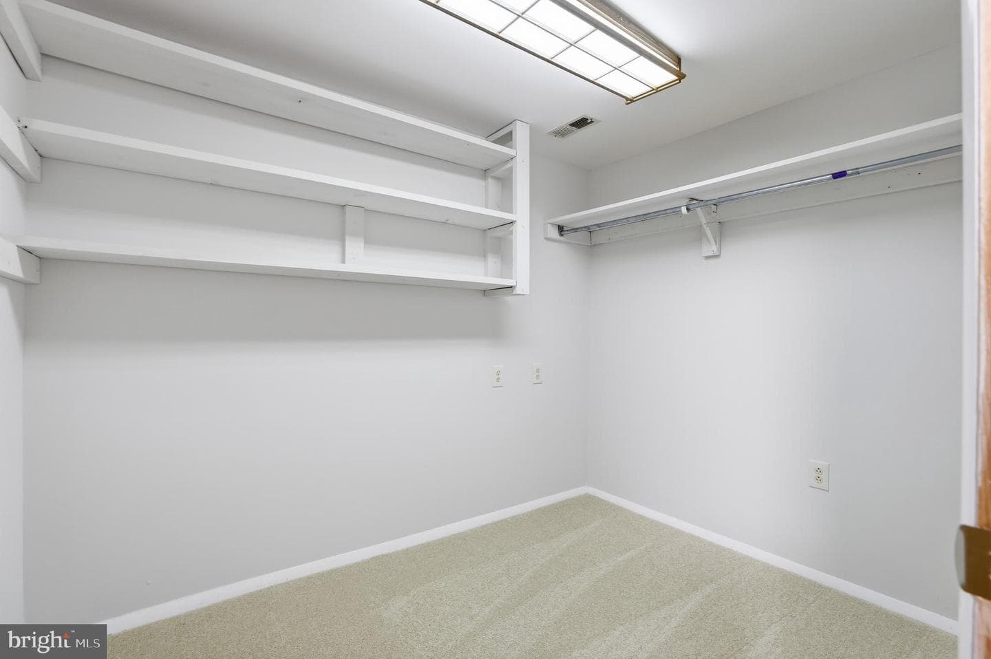 16504 Kipling Road photo 36