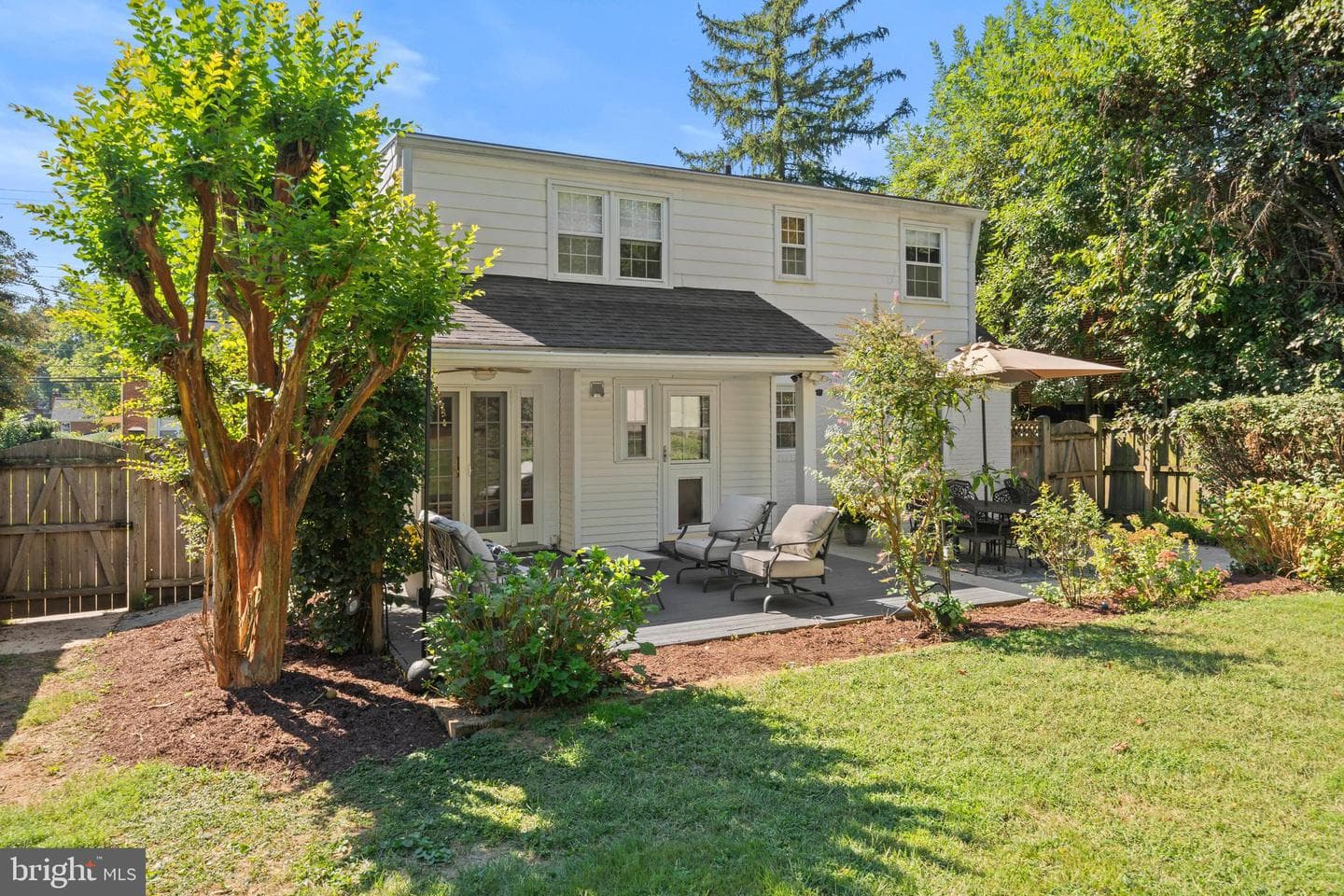 1711 Brisbane Street photo 52