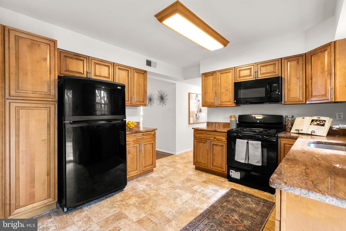 9704 Stanton Hall Court photo 16