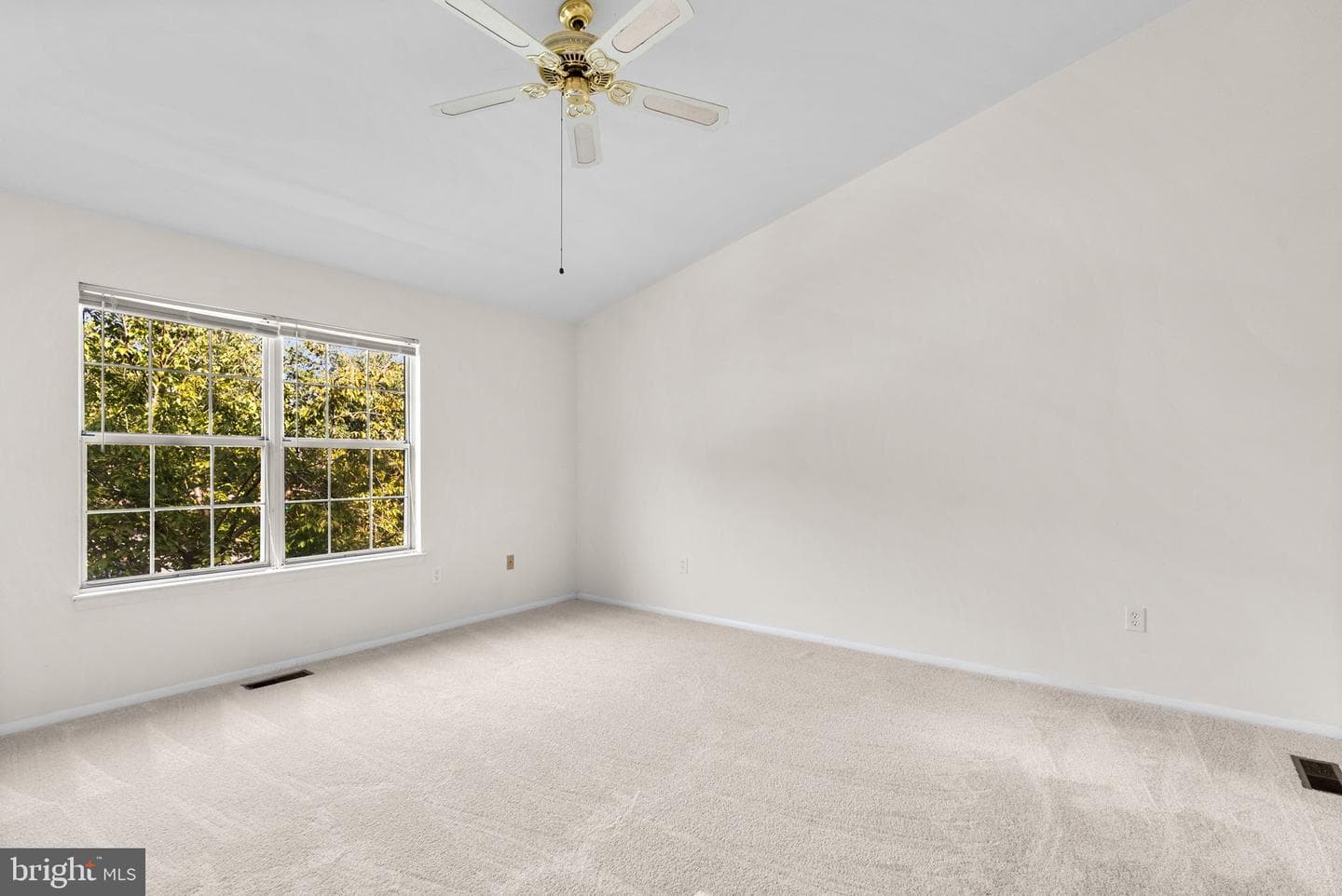 9704 Stanton Hall Court photo 26