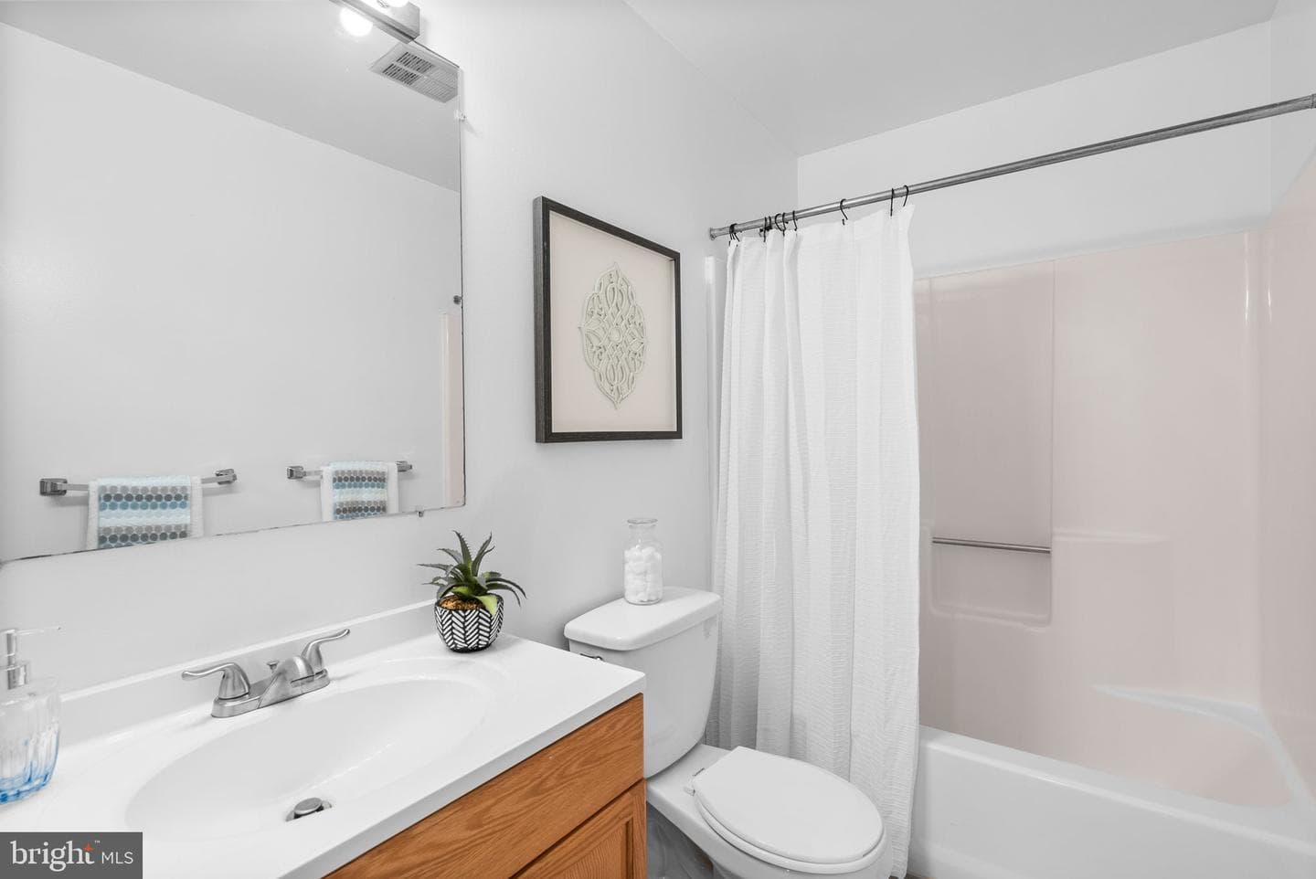 9704 Stanton Hall Court photo 34