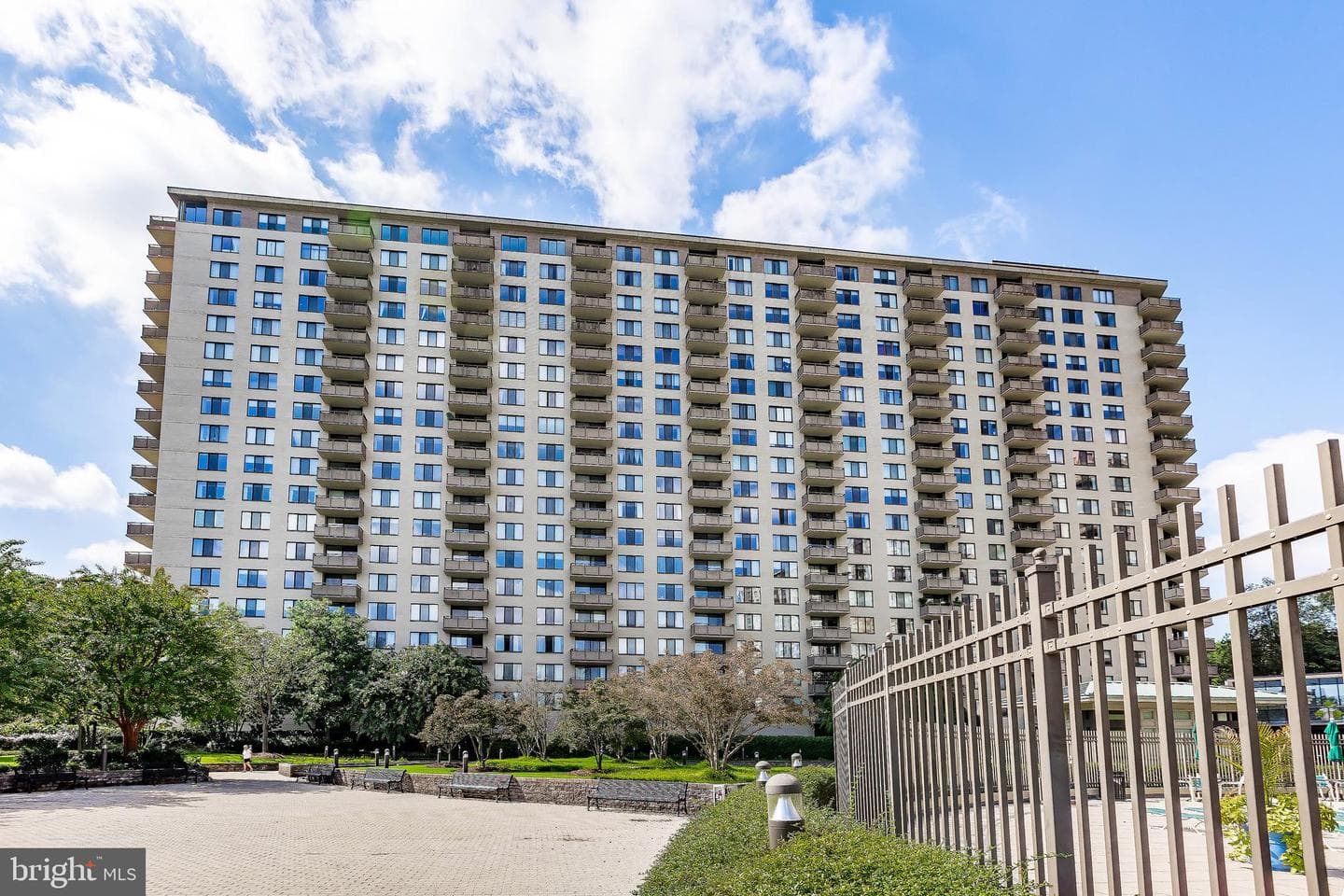 5225 Pooks Hill Road #1017s photo 7