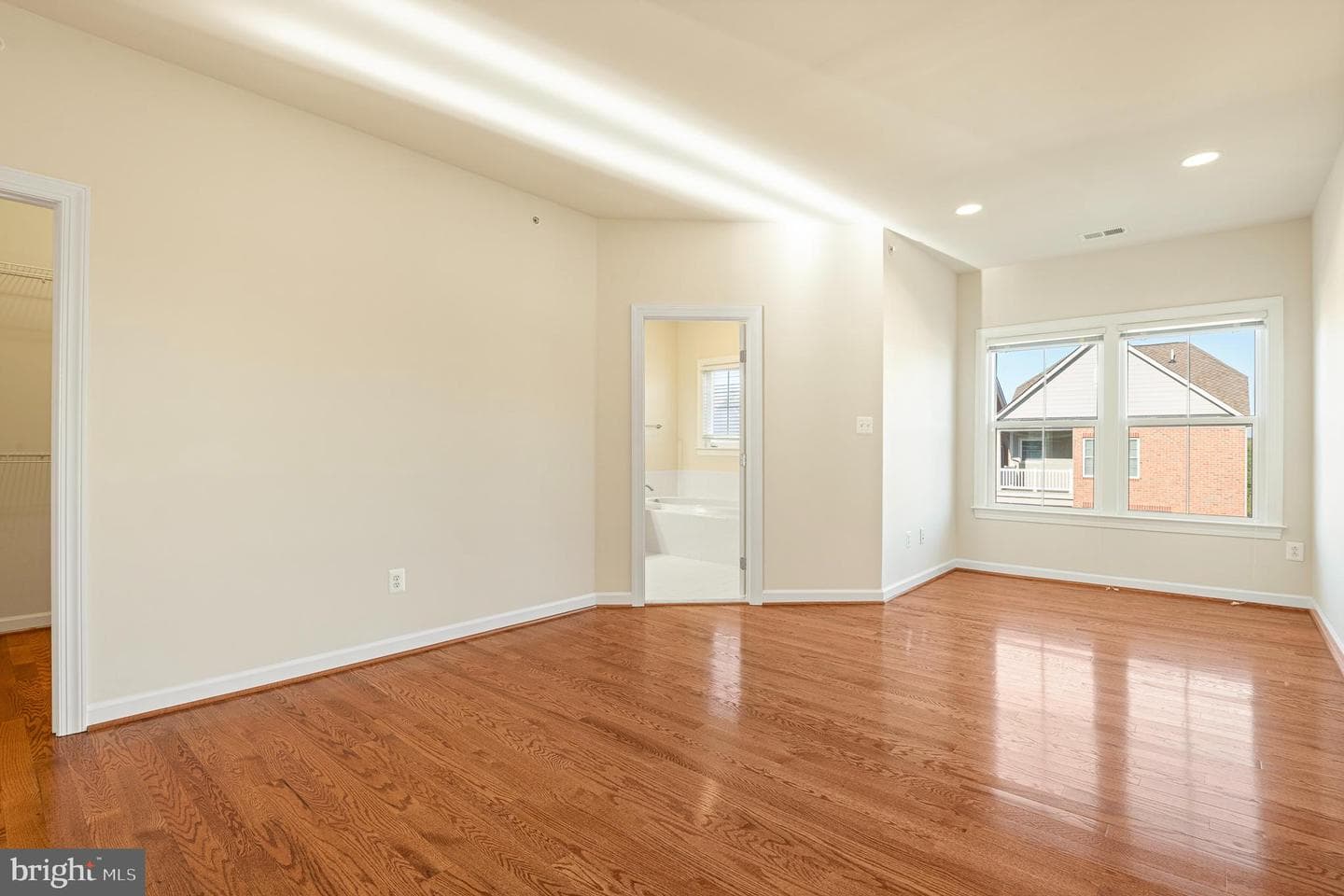 124 Community Center Avenue photo 37