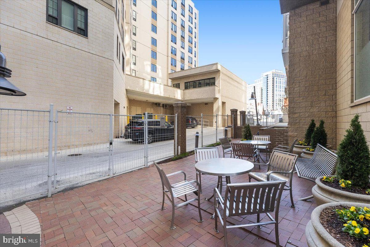 930 Wayne Avenue #907 photo 27