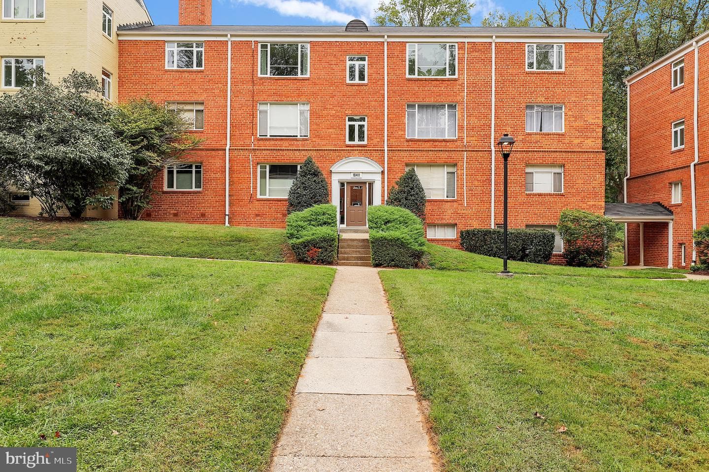 10411 Montrose Avenue #301 photo 1