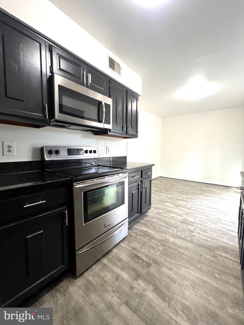 13104 Cherry Bend Terrace photo 3