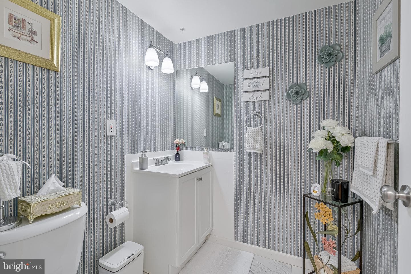 9108 Centerway Road photo 10