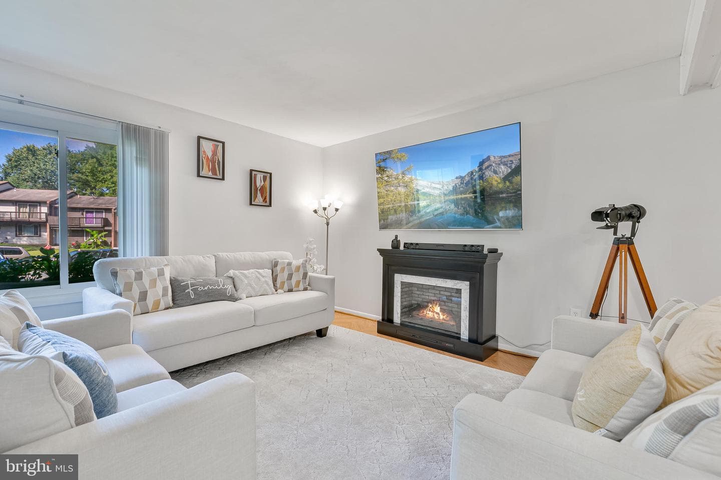 9108 Centerway Road photo 4