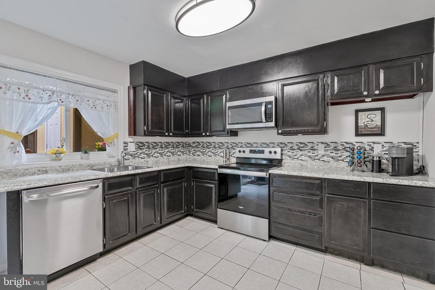 9108 Centerway Road photo 5