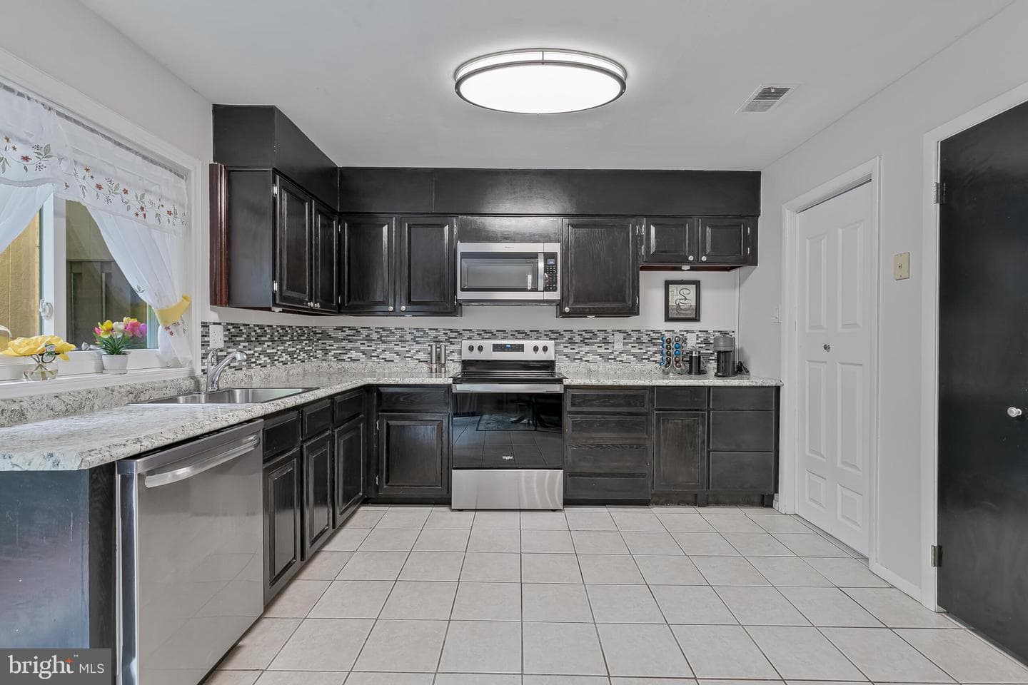 9108 Centerway Road photo 6
