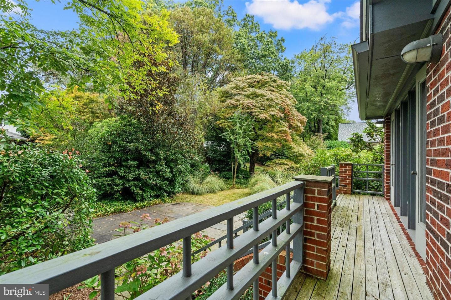 5402 Surrey Street photo 15