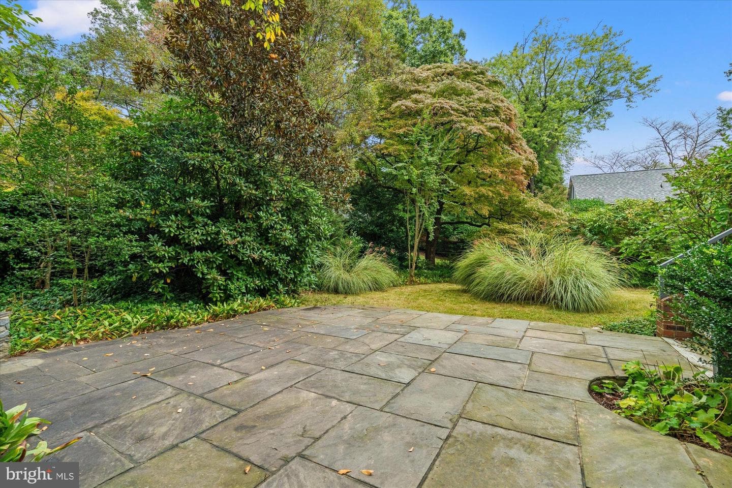 5402 Surrey Street photo 17