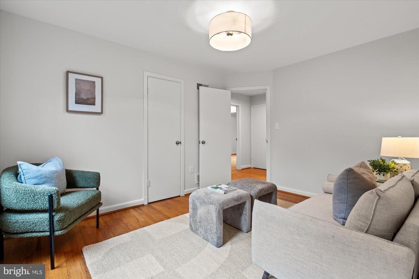 5402 Surrey Street photo 24
