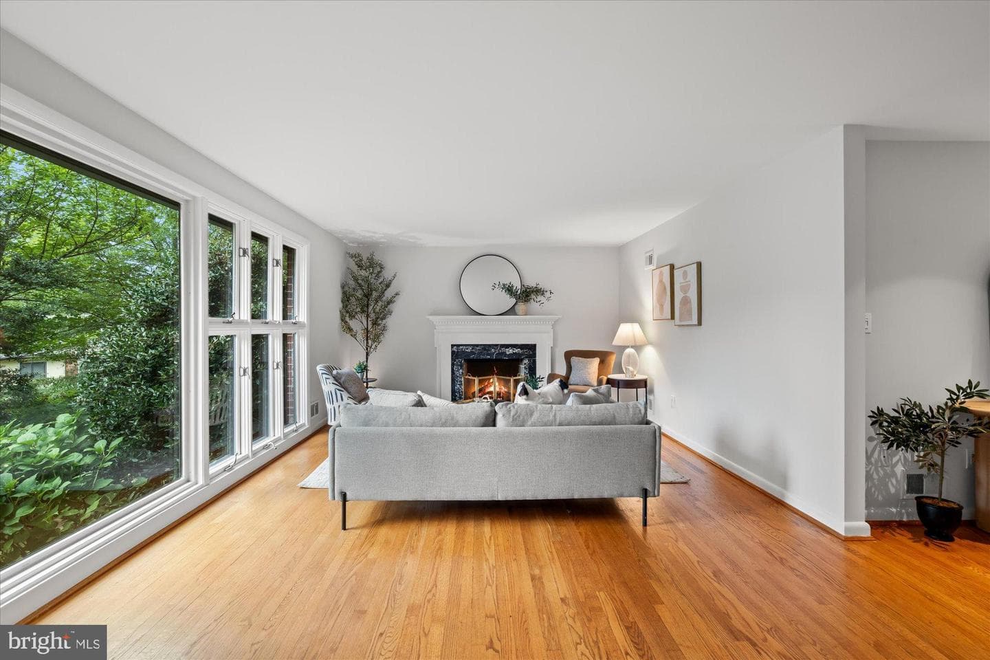 5402 Surrey Street photo 5