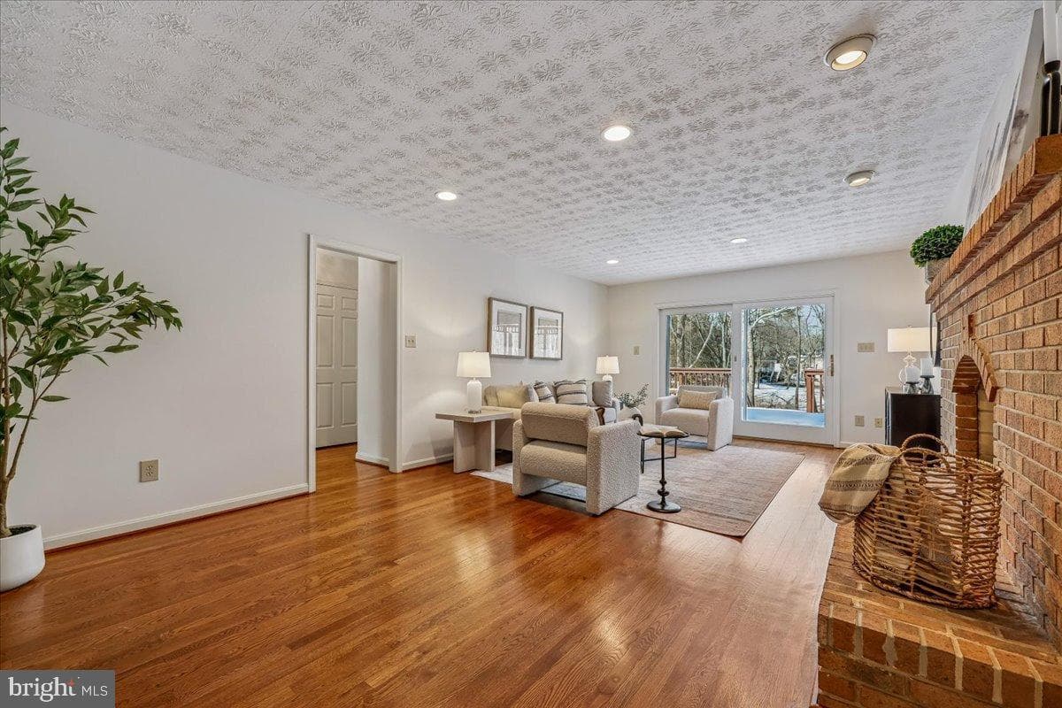 9825 Korman Court photo 22
