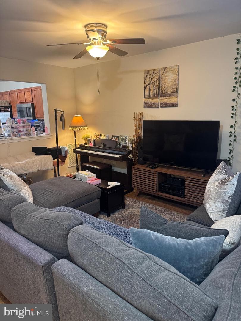 13839 Crosstie Drive photo 3